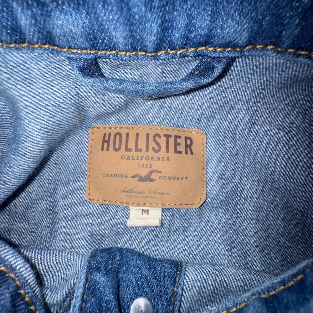 Hollister Light Blue Denim Shirt - Picture 4 of 6